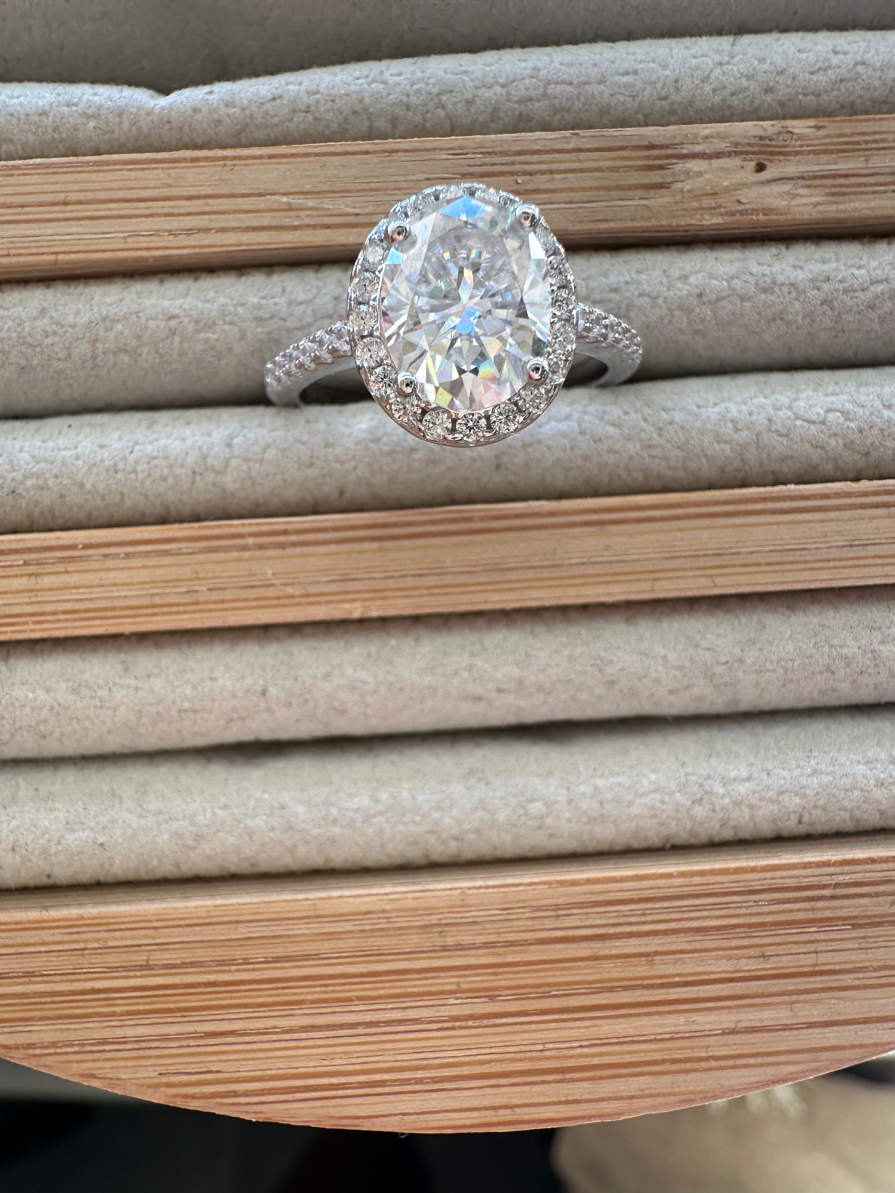 2.8 carat moissanite ring